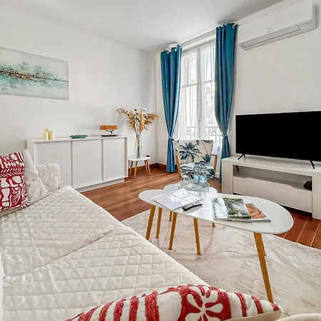 Elegant F2 Dans Le Triangle D'or Apartment *