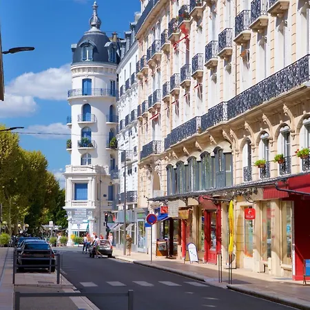 Elegant F2 Dans Le Triangle D'or Apartment Vichy